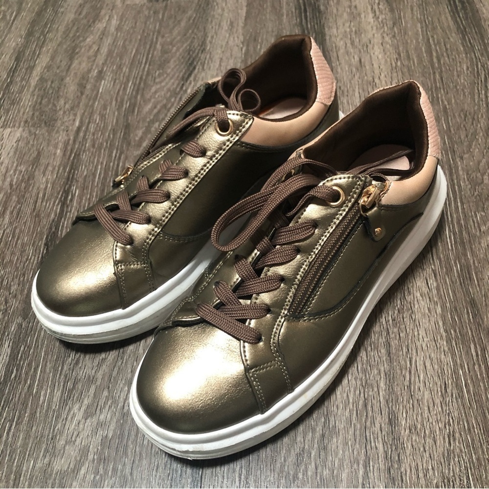 C Guimarães Sneakers - Side Zipper & White Platform Sole - Women's EU 38 US 7.5 - Picture 3 of 10